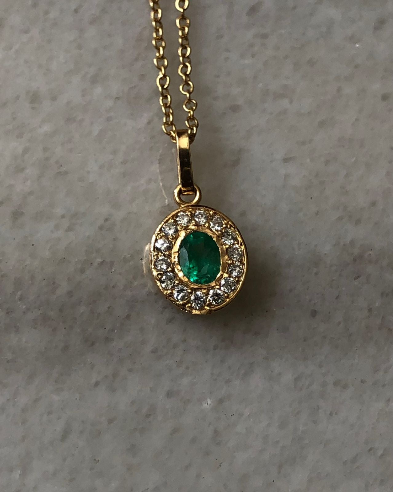 DIJE ESMERALDA 0,32CT + 0,18CT EN DIAMANTES
