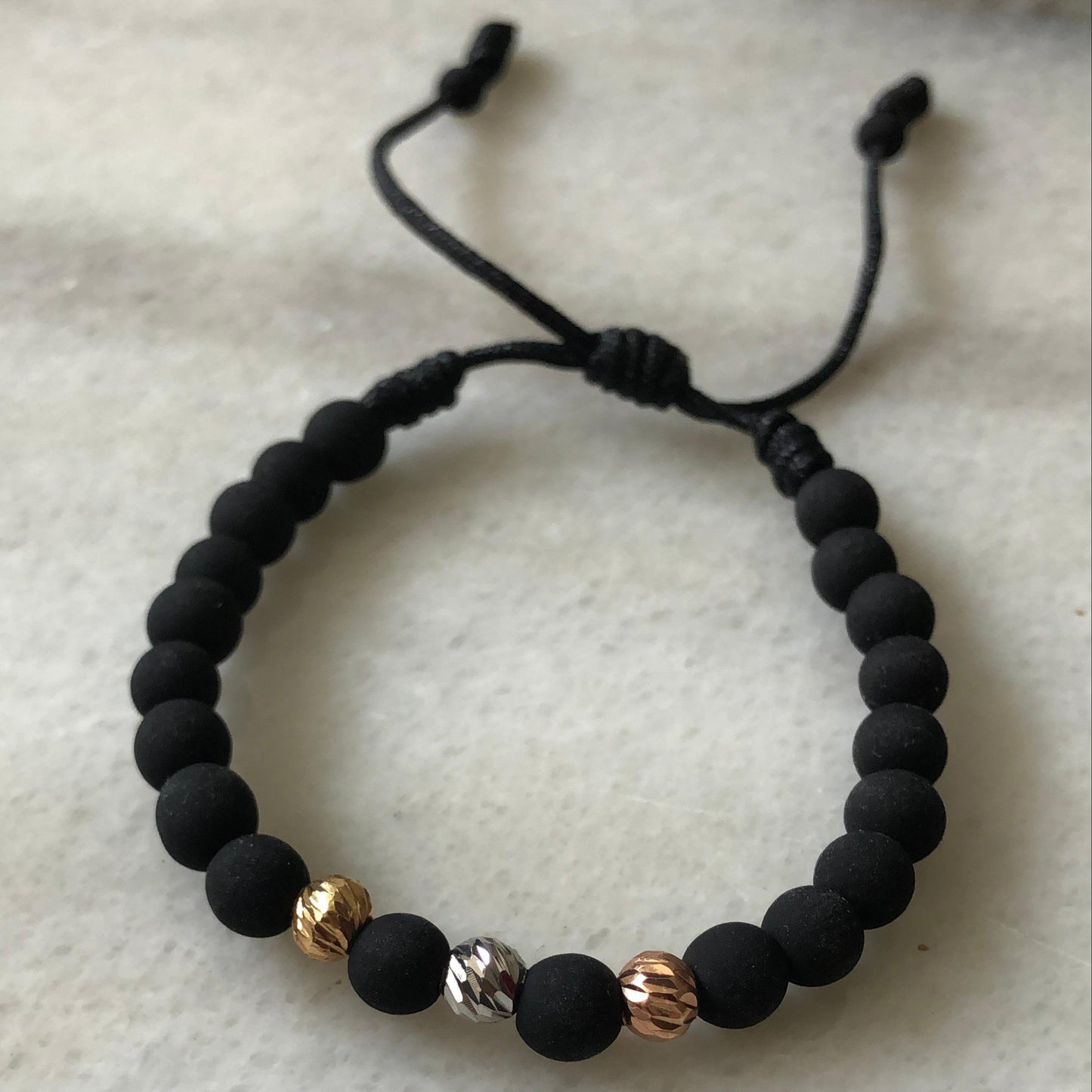 PULSERA 3 OROS CON NEOPRENO