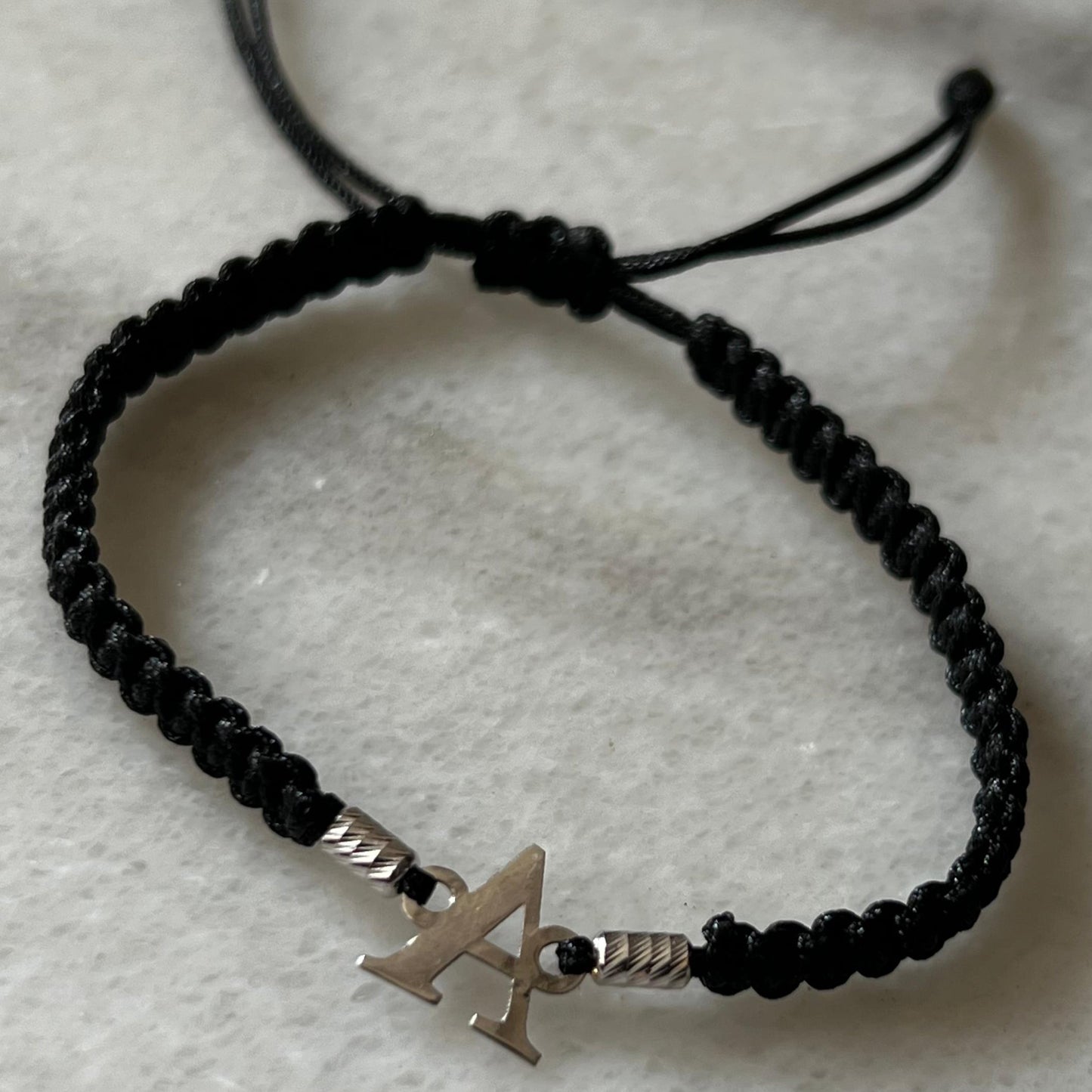 PULSERA LETRA + CANUTILLO ORO BLANCO 18K