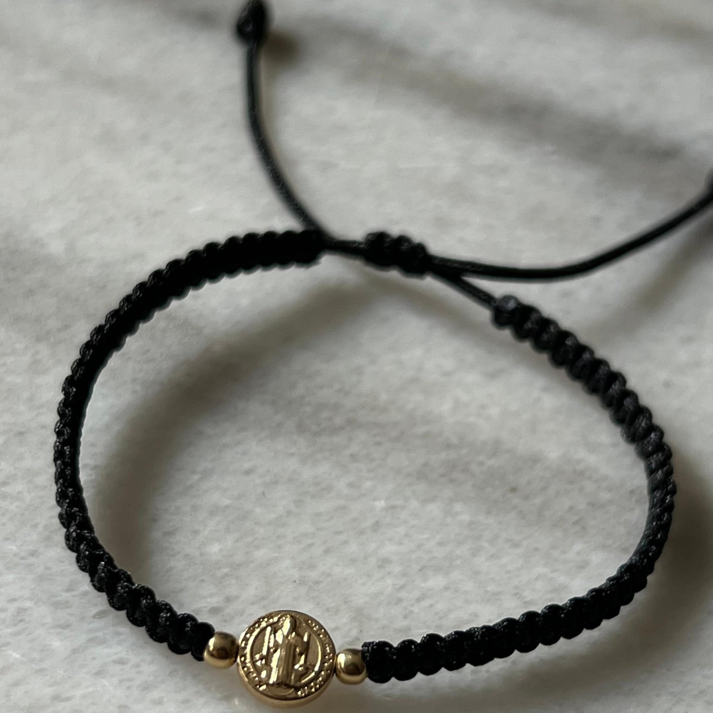PULSERA TEJIDA SAN BENITO ORO 18K