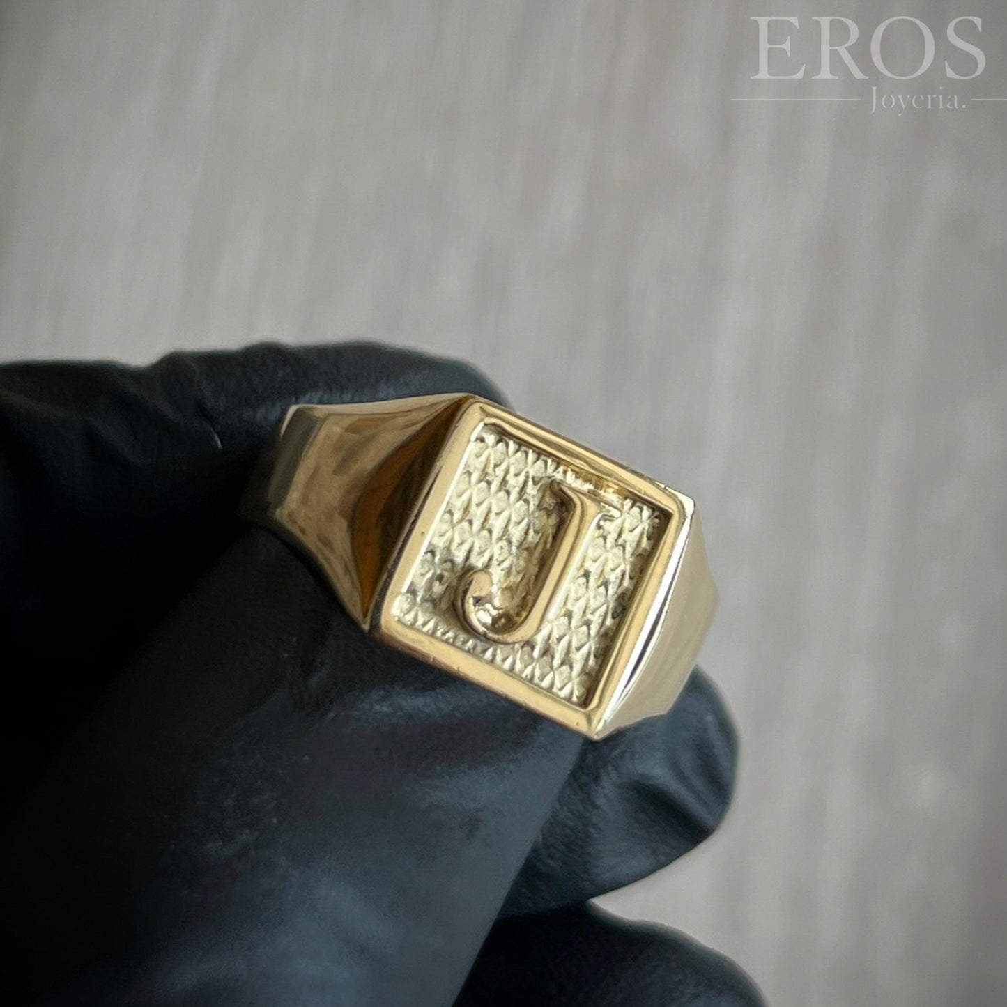 ANILLO TIPO SELLO CON FONDO