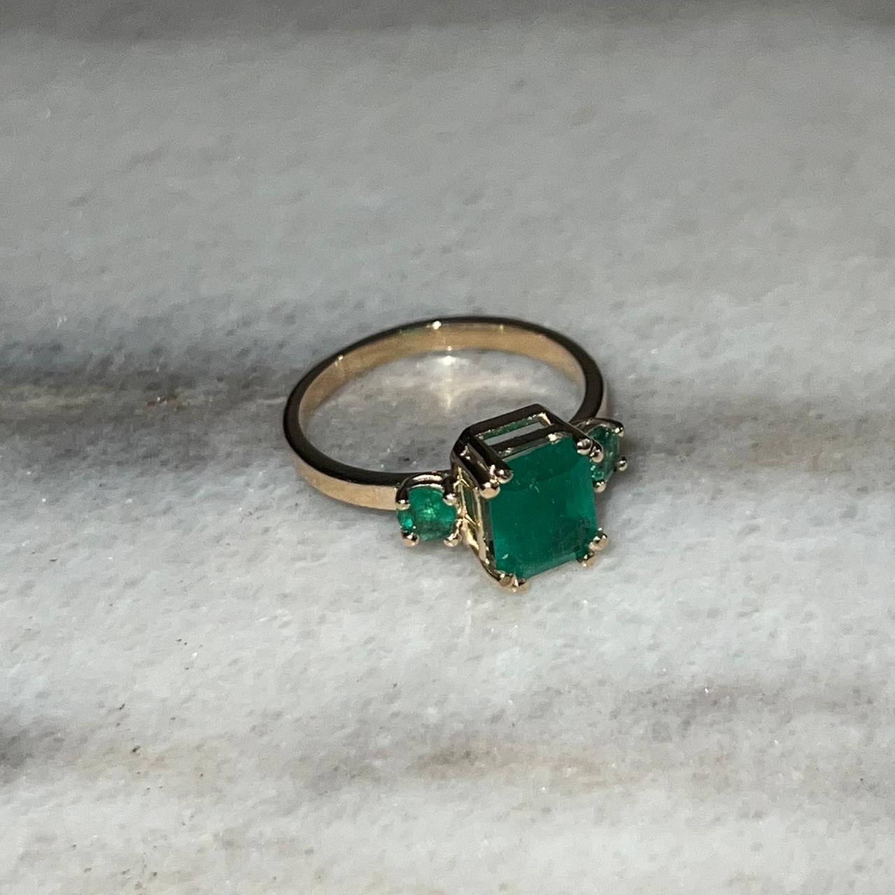 ANILLO TRES PIEDRAS ESMERALDAS COLOMBIANAS