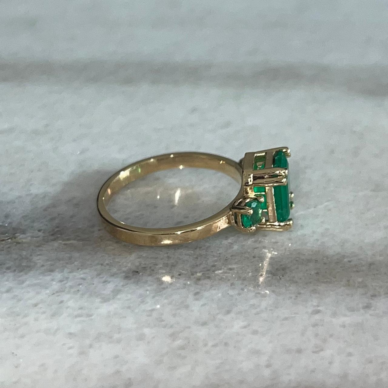 ANILLO TRES PIEDRAS ESMERALDAS COLOMBIANAS
