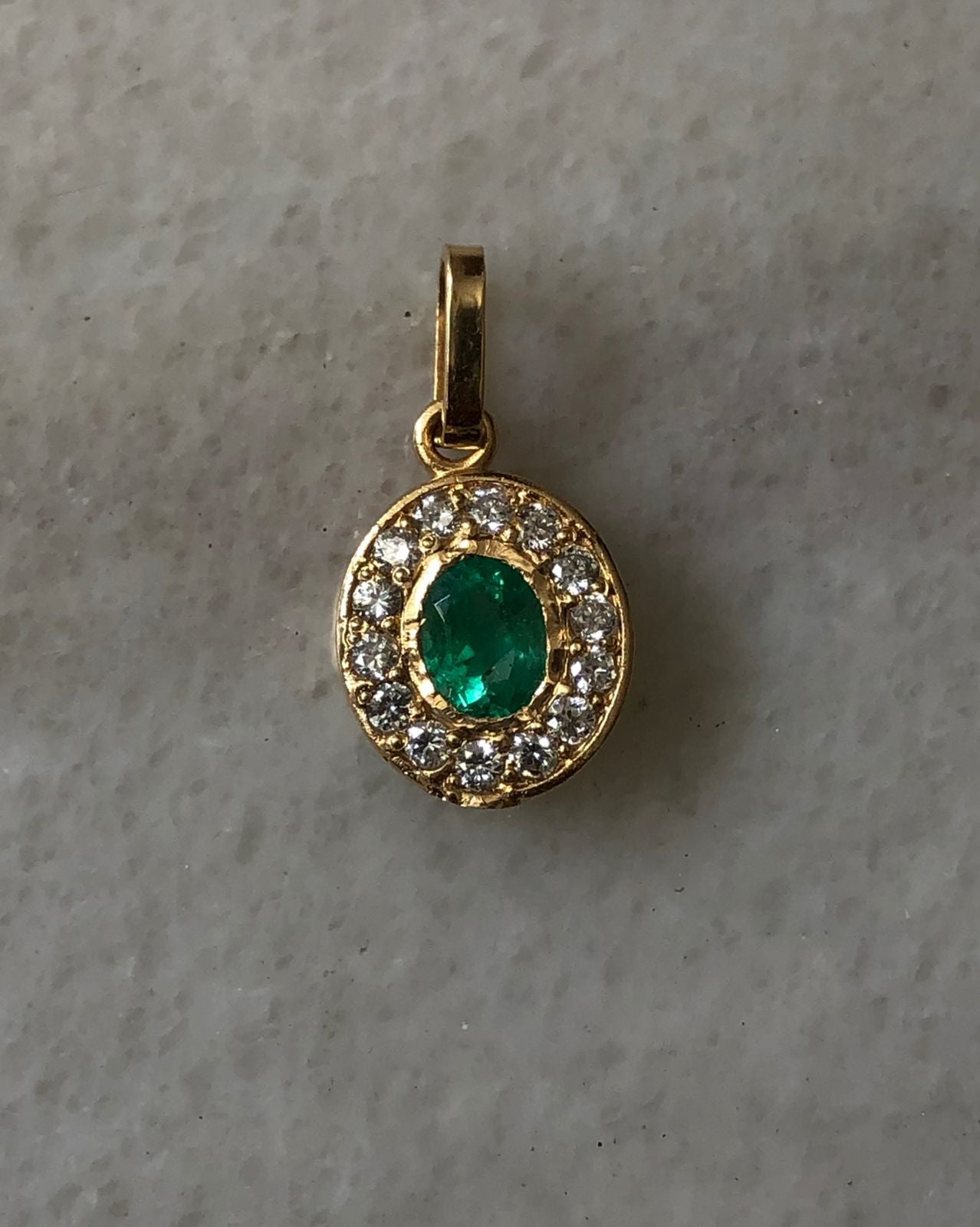 Dije Esmeralda 0,32ct + 0,18ct en Diamantes